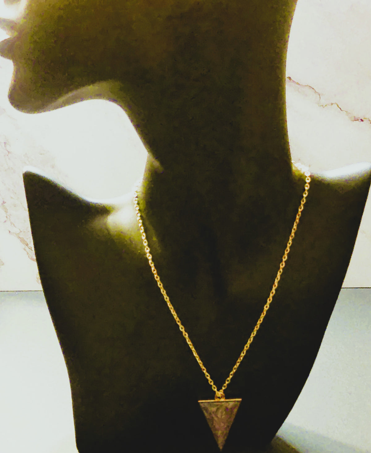 Tringle Resin Necklace